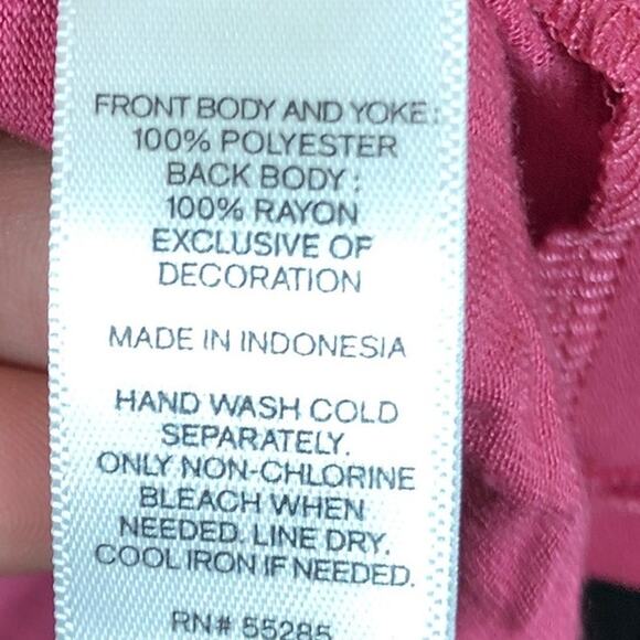 Express Womens Blouse Berry V Neck Sleeveless Flowy Slit Accents Medium - Picture 7 of 12